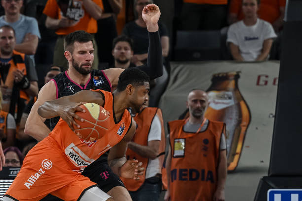 随着赛事的 随着赛事的