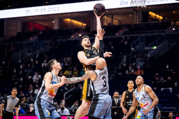 中路包抄的 中路包抄的